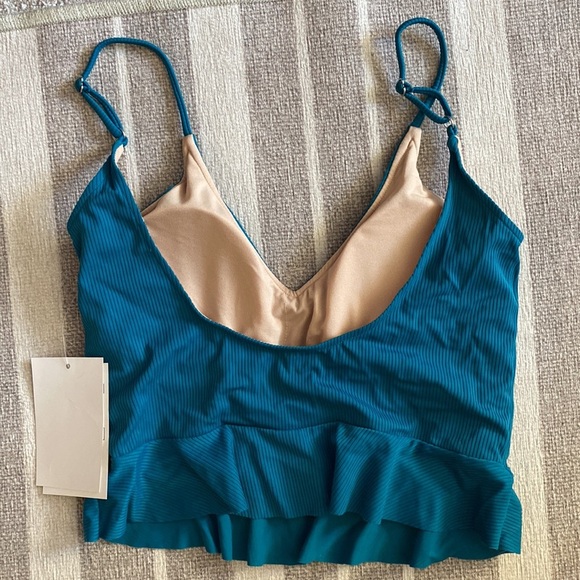 Kortni Jeane Women’s Scoop Top - Picture 3 of 3